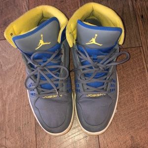Jordan’s men’s size 13, grey blue and yellow